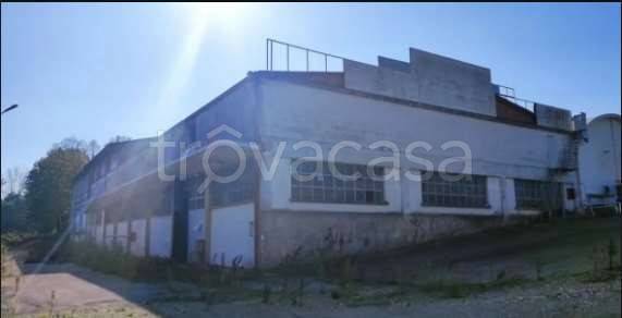 locale commerciale in vendita a Rodigo