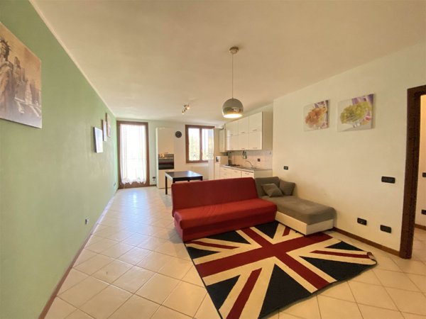 appartamento in vendita a Rodigo in zona Rivalta sul Mincio