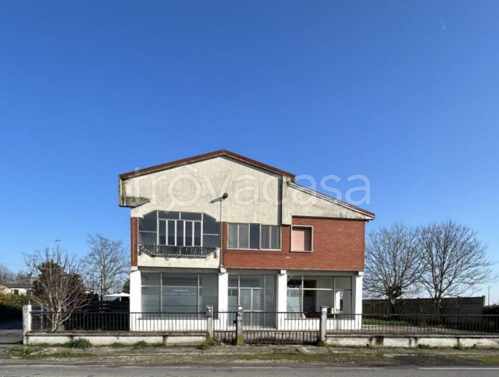 casa indipendente in vendita a Rodigo