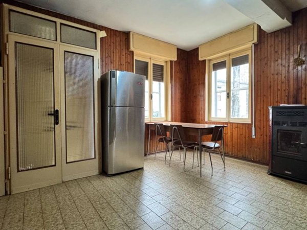 casa indipendente in vendita a Rodigo in zona Rivalta sul Mincio