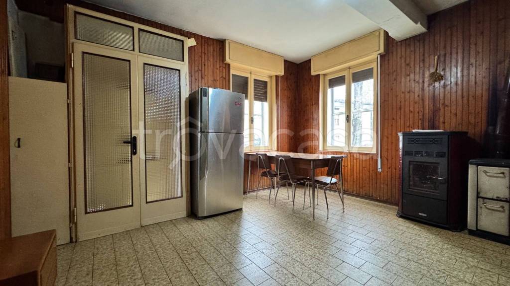 casa indipendente in vendita a Rodigo in zona Rivalta sul Mincio