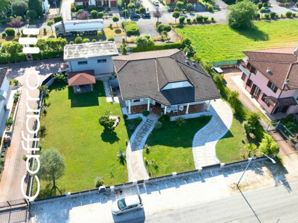 casa indipendente in vendita a Rodigo