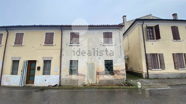 casa semindipendente in vendita a Rodigo in zona Rivalta sul Mincio