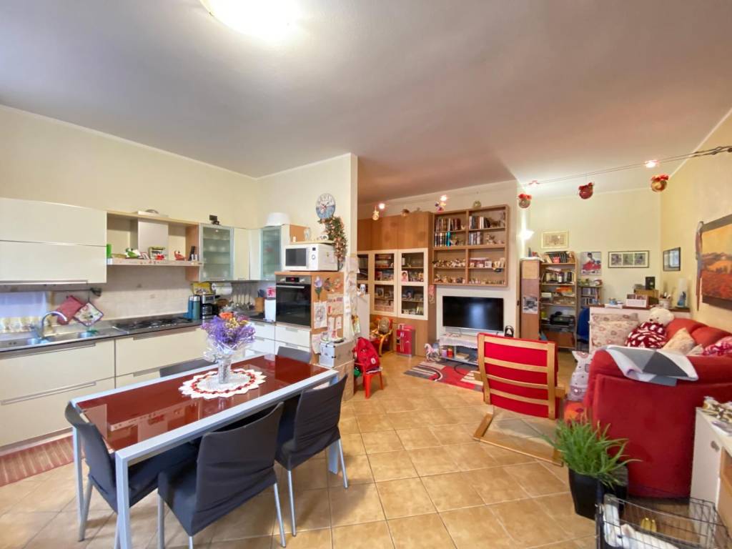 appartamento in vendita a Rodigo in zona Rivalta sul Mincio