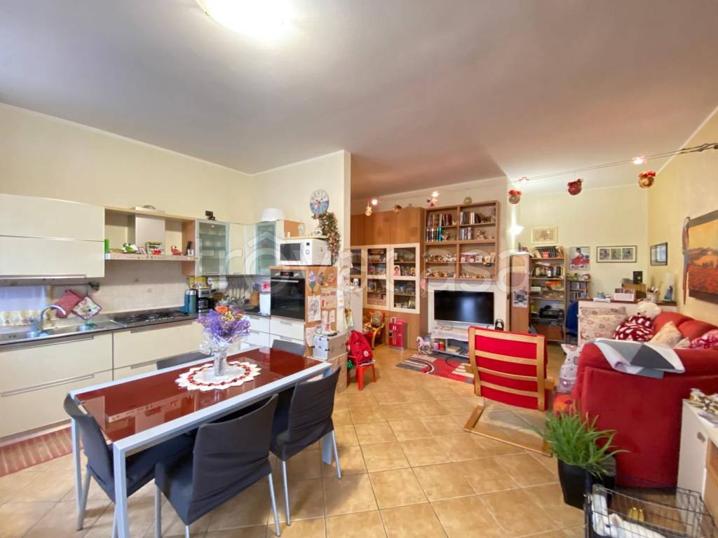 appartamento in vendita a Rodigo in zona Rivalta sul Mincio