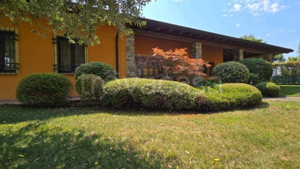 casa indipendente in vendita a Rodigo