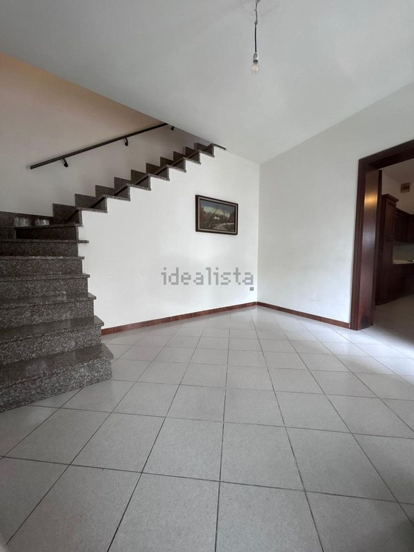 casa indipendente in vendita a Rodigo in zona Rivalta sul Mincio