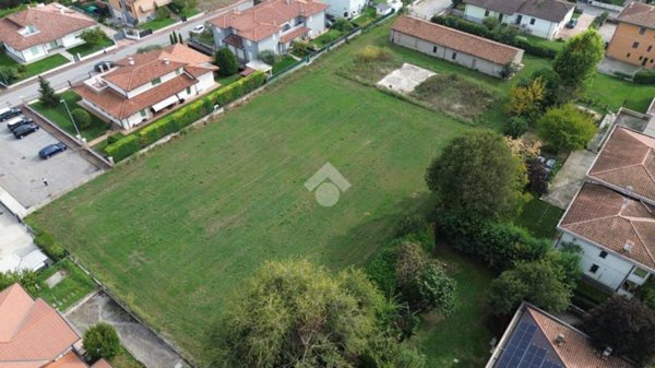 terreno in vendita a Rodigo in zona Rivalta sul Mincio