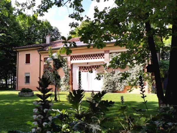 casa indipendente in vendita a Roncoferraro in zona Barbasso