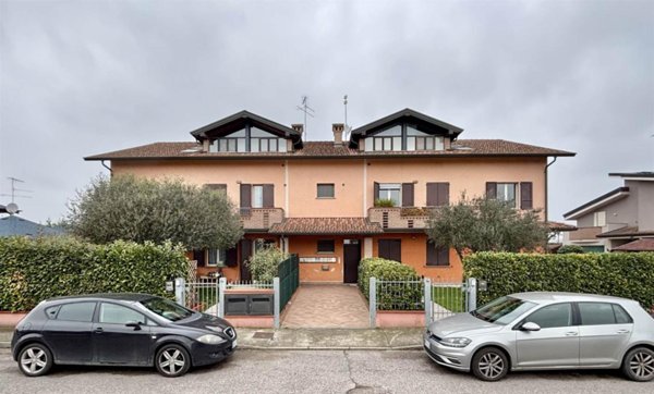 appartamento in vendita a Roncoferraro in zona Cadè