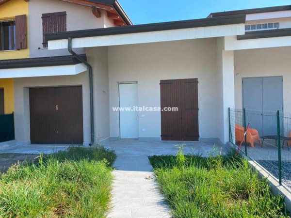 casa indipendente in vendita a Roncoferraro