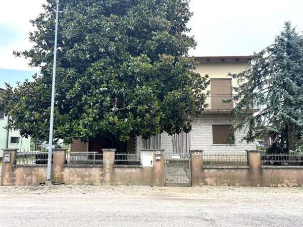 casa indipendente in vendita a Roncoferraro