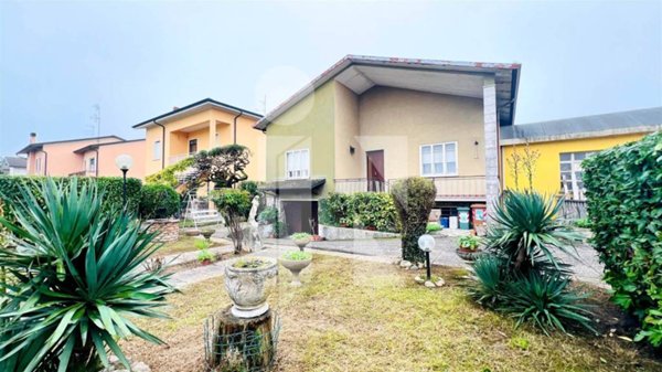 casa indipendente in vendita a Roncoferraro in zona Governolo