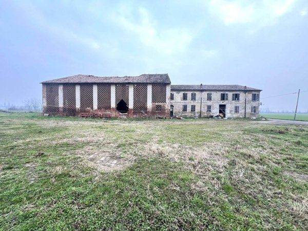 casa indipendente in vendita a Roncoferraro in zona Casale