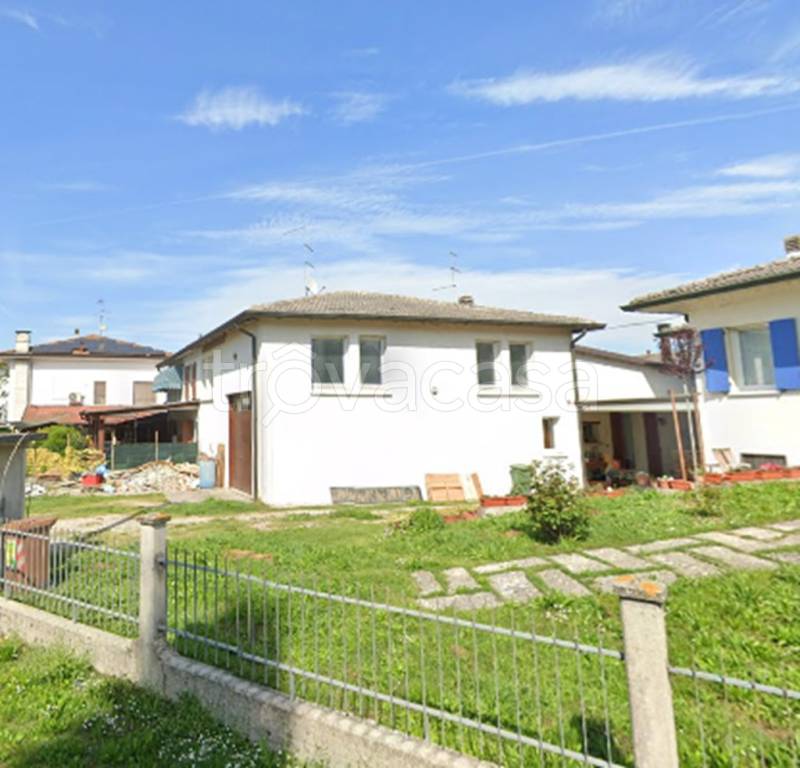 casa indipendente in vendita a Roncoferraro in zona Governolo
