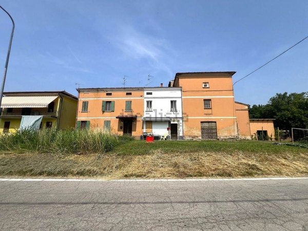 casa semindipendente in vendita a Roncoferraro in zona Governolo