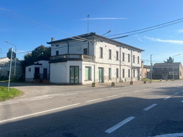 casa indipendente in vendita a Roncoferraro in zona Nosedole