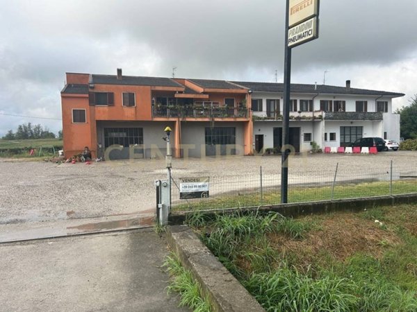 appartamento in vendita a Roncoferraro in zona Governolo