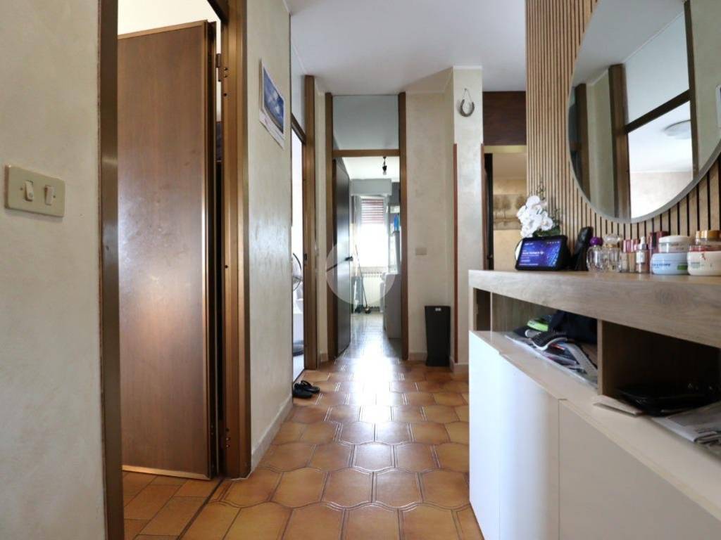 appartamento in vendita a Roncoferraro in zona Barbassolo