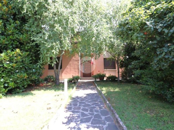 casa indipendente in vendita a Roncoferraro in zona Barbassolo