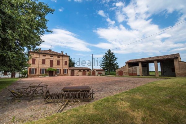 casa indipendente in vendita a Roncoferraro in zona Governolo
