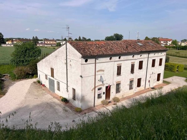 casa indipendente in vendita a Roncoferraro in zona Governolo