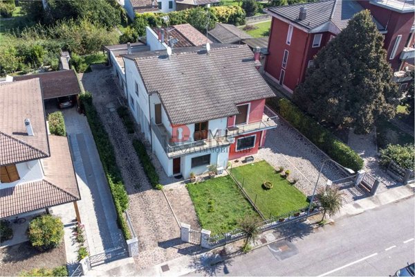 casa indipendente in vendita a Roncoferraro