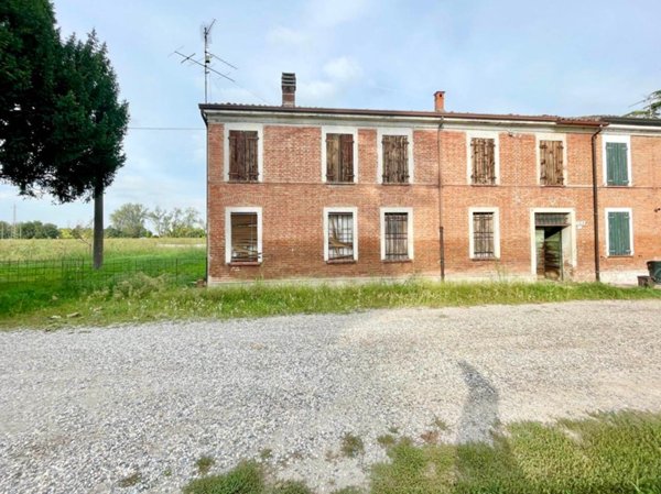 casa semindipendente in vendita a Roncoferraro in zona Garolda