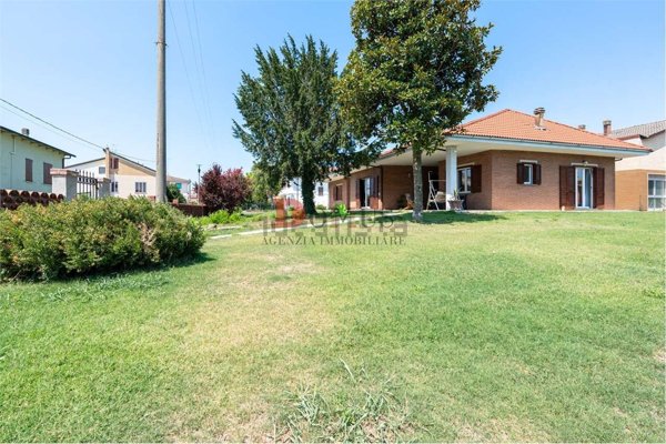 casa indipendente in vendita a Roncoferraro