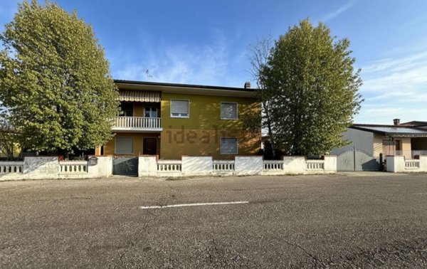 casa indipendente in vendita a Roncoferraro