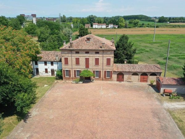 casa indipendente in vendita a Roncoferraro in zona Governolo