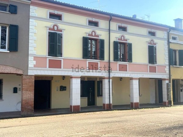 appartamento in vendita a Roncoferraro in zona Governolo