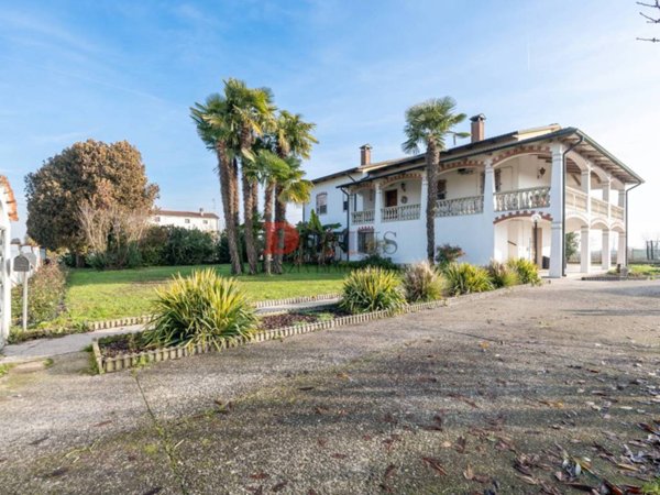 casa indipendente in vendita a Roncoferraro in zona Nosedole