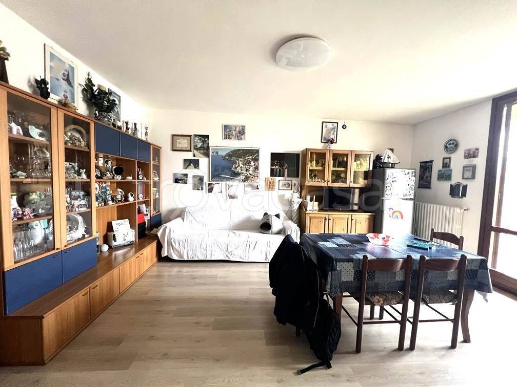 appartamento in vendita a Roncoferraro in zona Barbasso