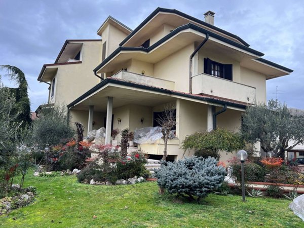 casa indipendente in vendita a Roncoferraro