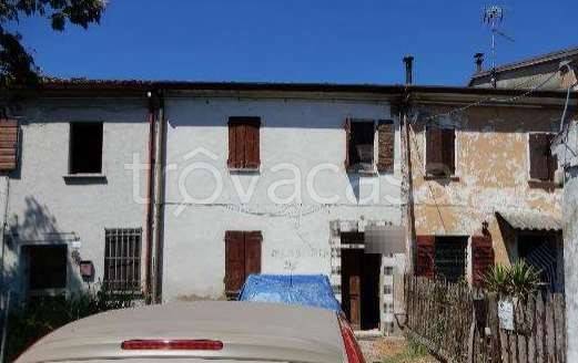 casa indipendente in vendita a Roncoferraro in zona Casale