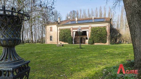 casa indipendente in vendita a Roncoferraro in zona Casale