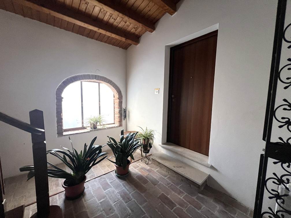 appartamento in vendita a Roncoferraro in zona Governolo