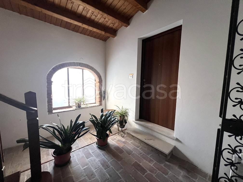 appartamento in vendita a Roncoferraro in zona Governolo