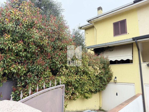 casa indipendente in vendita a Roncoferraro in zona Barbassolo