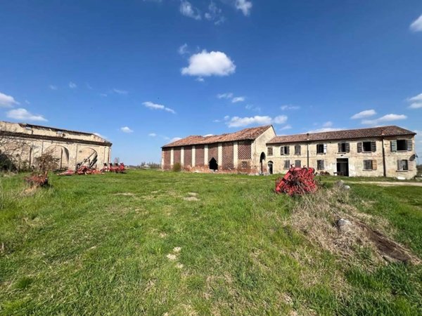 casa indipendente in vendita a Roncoferraro in zona Barbasso