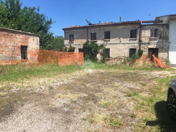 casa indipendente in vendita a Roncoferraro in zona Nosedole
