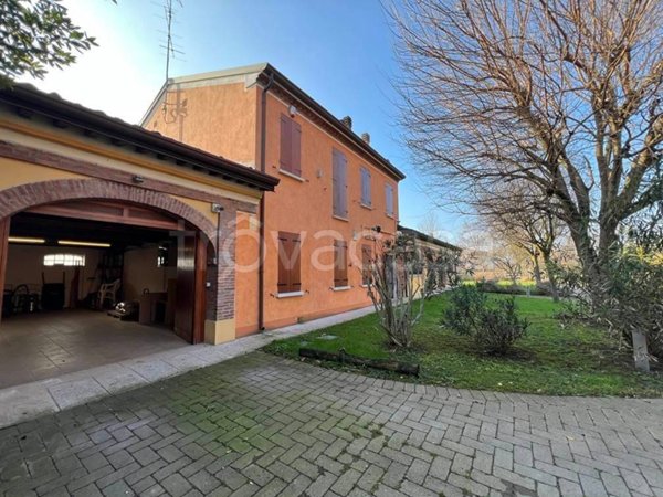 casa indipendente in vendita a Roncoferraro in zona Cadè