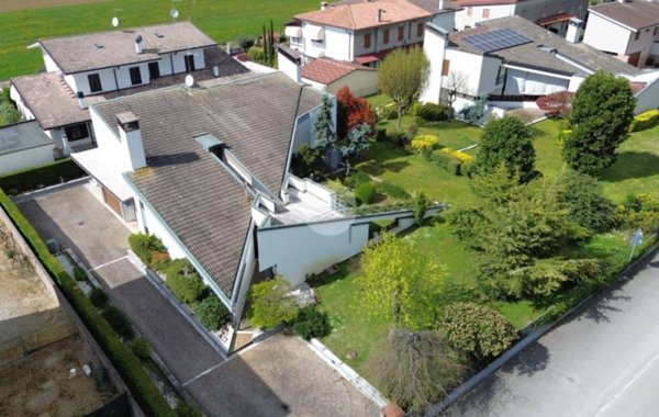 casa indipendente in vendita a Roncoferraro