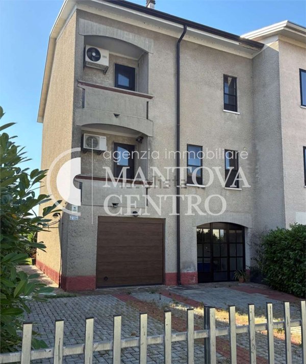 casa indipendente in vendita a Roncoferraro
