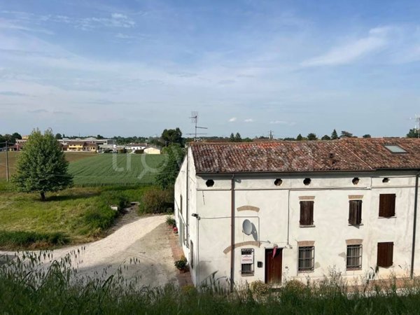casa indipendente in vendita a Roncoferraro in zona Governolo