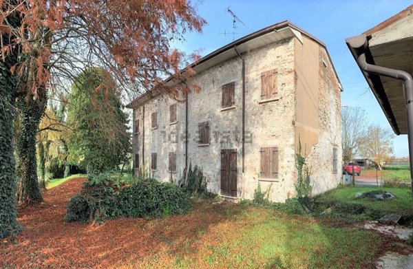 appartamento in vendita a Roncoferraro in zona Casale