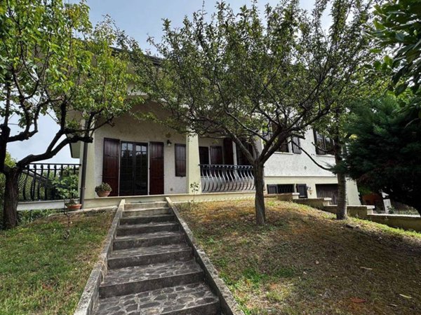 casa indipendente in vendita a Roncoferraro in zona Governolo