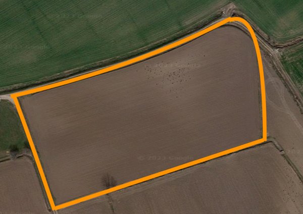 terreno agricolo in vendita a Roverbella