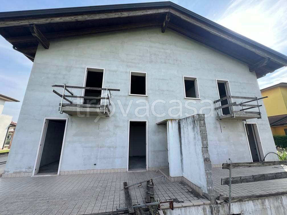 appartamento in vendita a Roverbella in zona Canedole